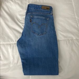 Levis jeans